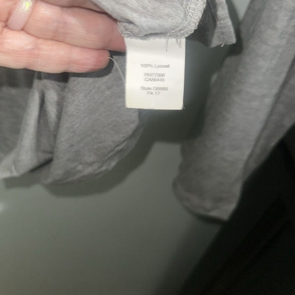 Madewell gray long sleeve top size extra small in like new condition - Picture 5 of 5